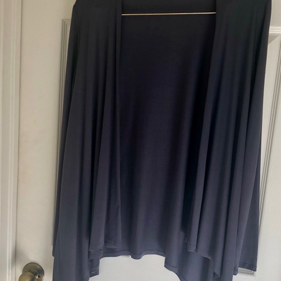 Open light weight Cardigan - Picture 8 of 8